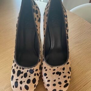 Tory Burch Cheetah Print Calf Hair Women's Heels, Size 7M